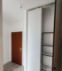 2-Zimmer-Dachgeschoßwohnung mit Blick ins Grüne! - Flur mit Einbauschrank